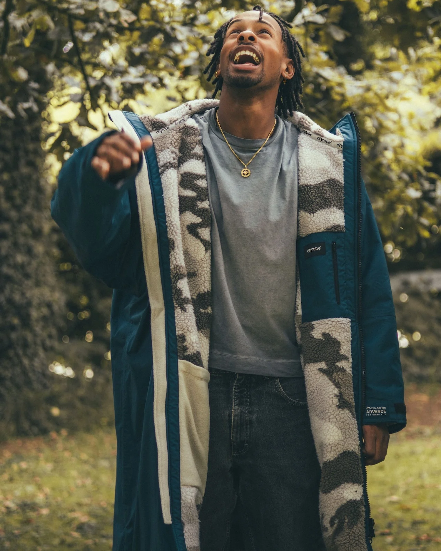 Deep Sea Blue Camo Advance Changing Robe - Image 15