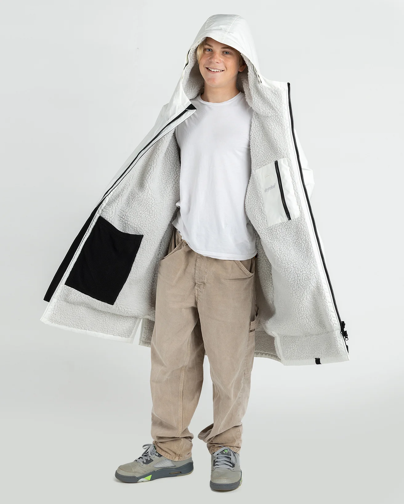 Alpine White Kids Advance Changing Robe - Image 4