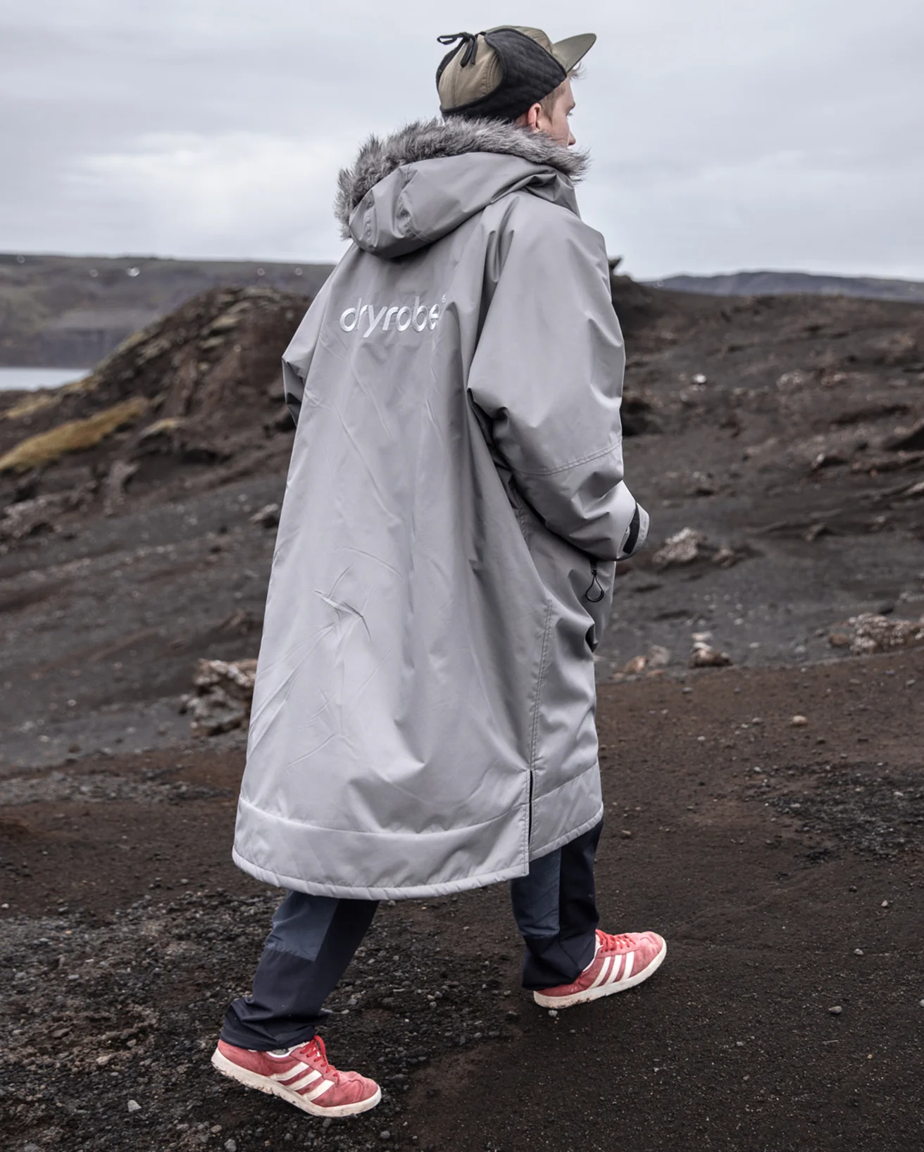 Alpine Graphite Advance Changing Robe - Image 5