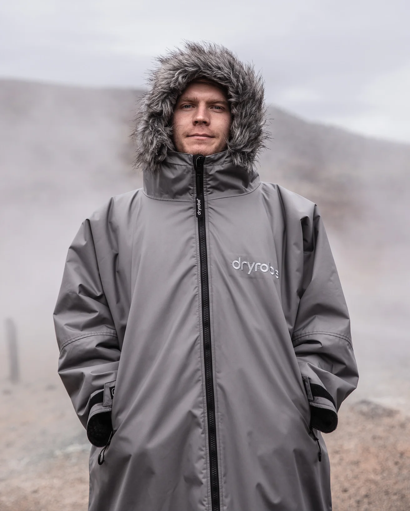 Alpine Graphite Advance Changing Robe - Image 6