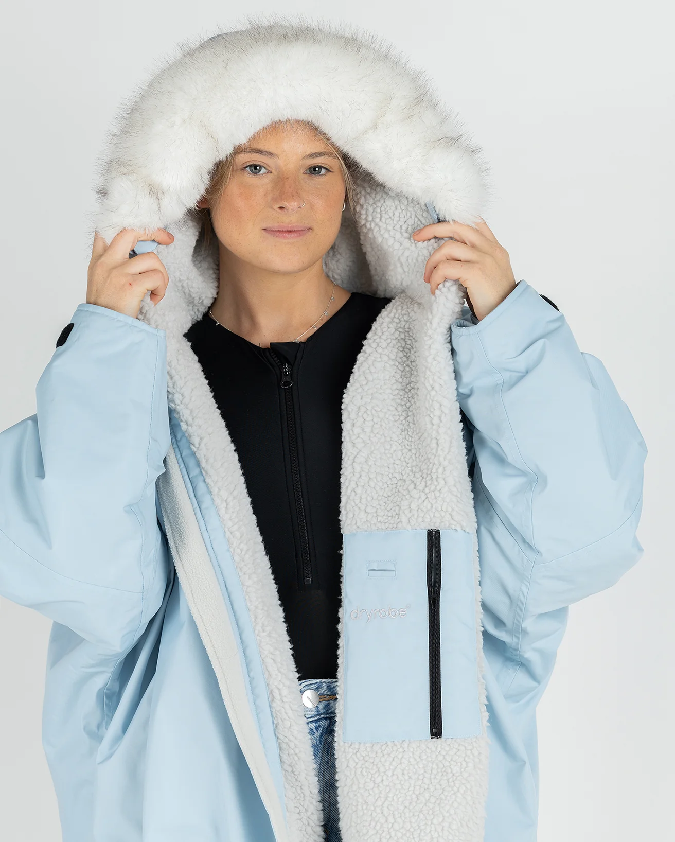 Alpine Ice Blue Advance Changing Robe - Image 2