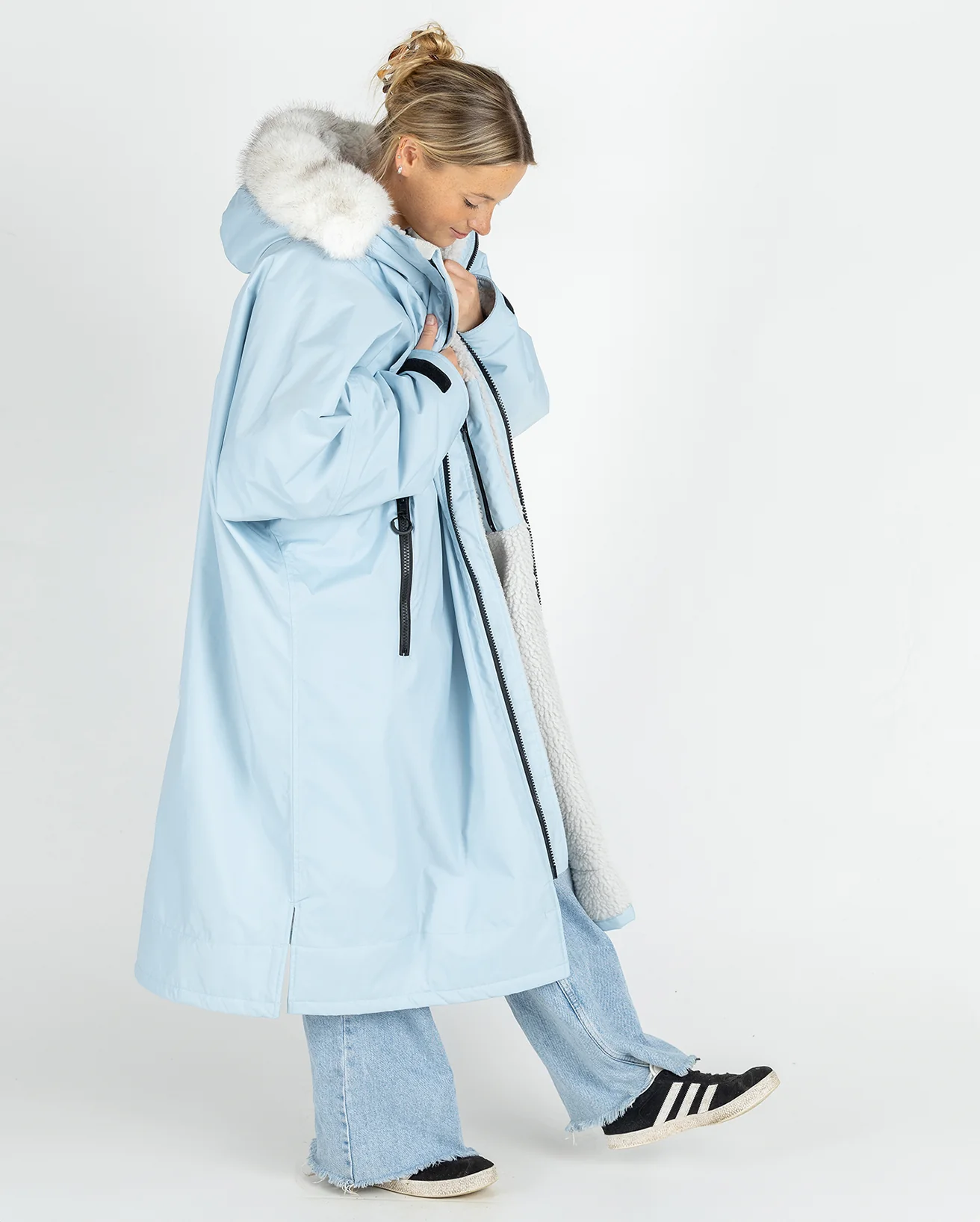 Alpine Ice Blue Advance Changing Robe - Image 4