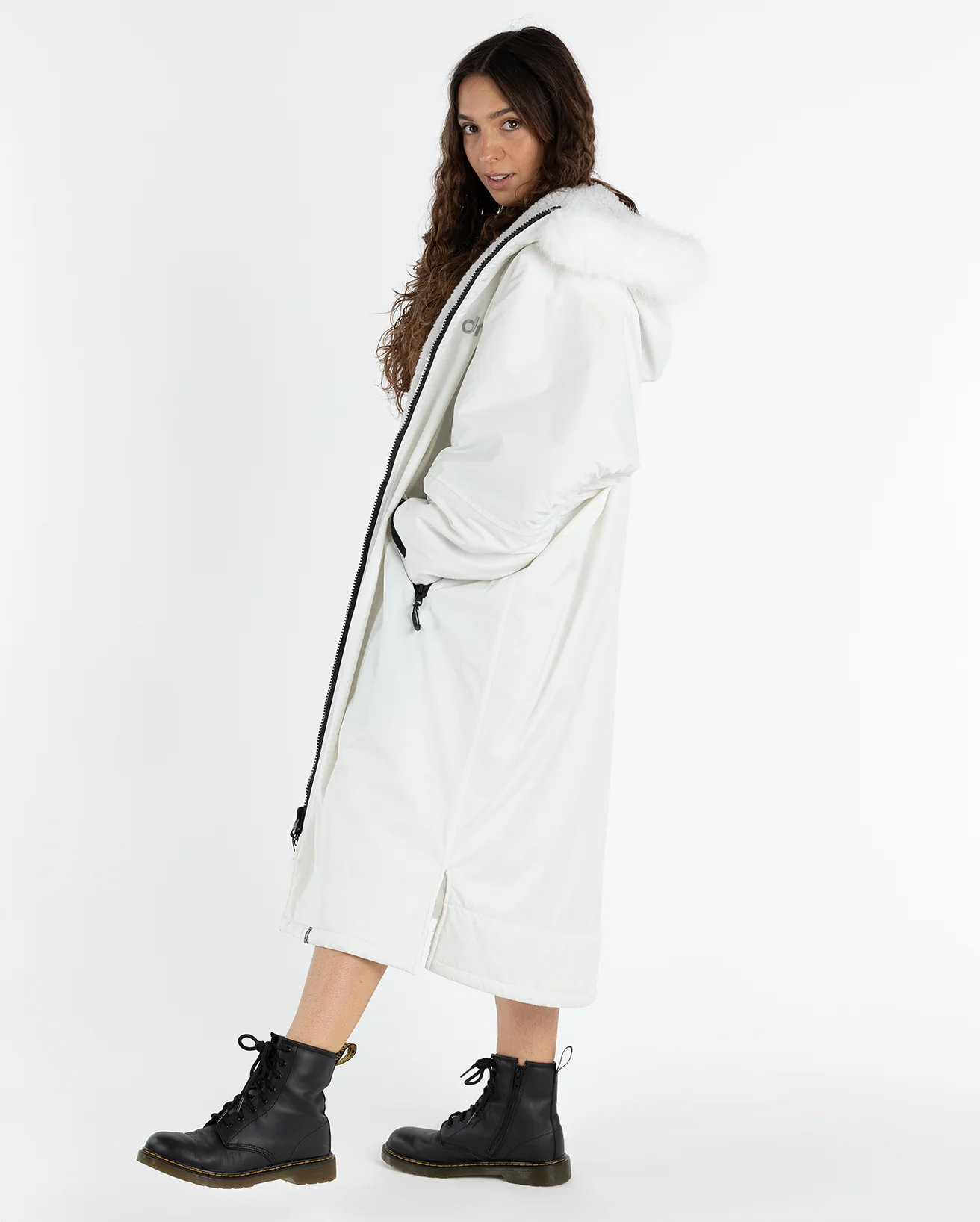 Alpine White Advance Changing Robe - Image 2
