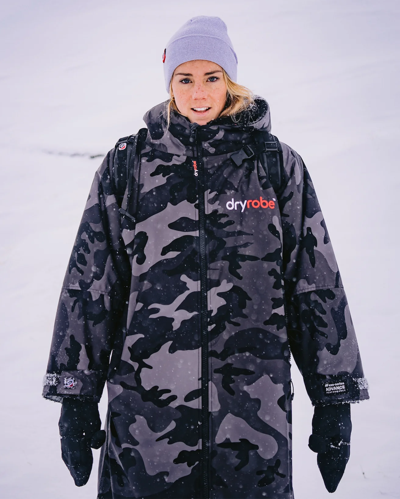 Black Camo Advance Changing Robe - Image 14