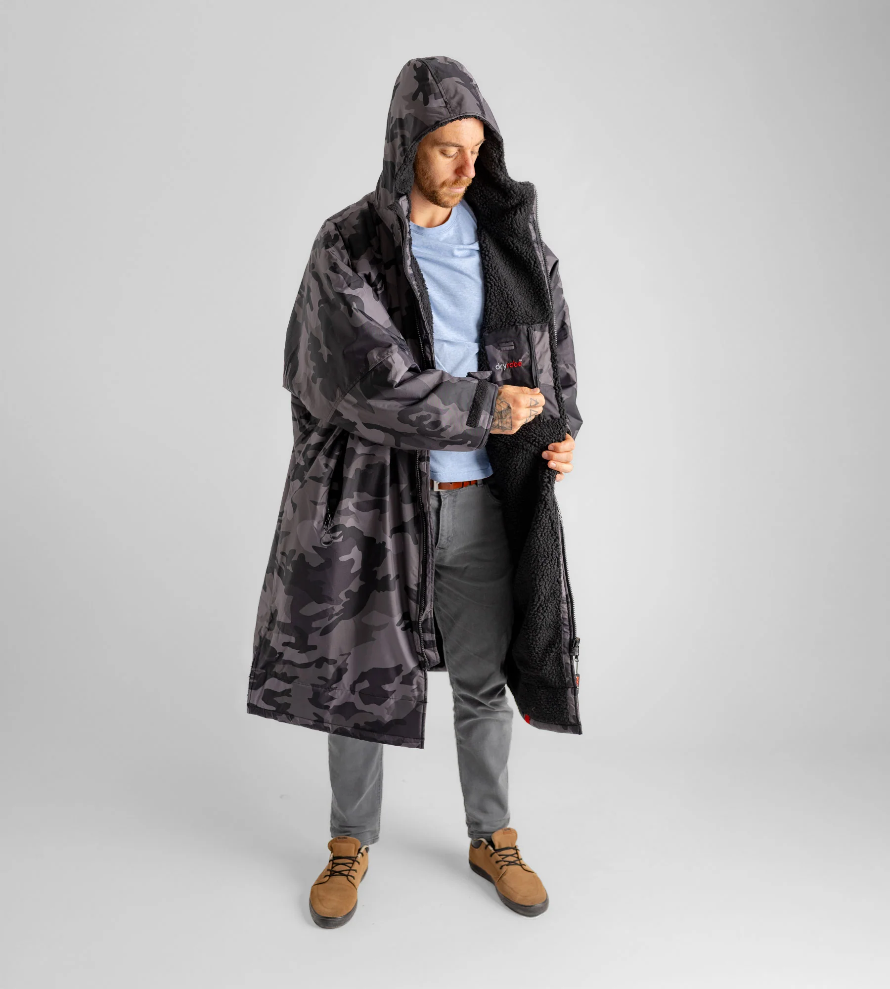Black Camo Advance Changing Robe - Image 4