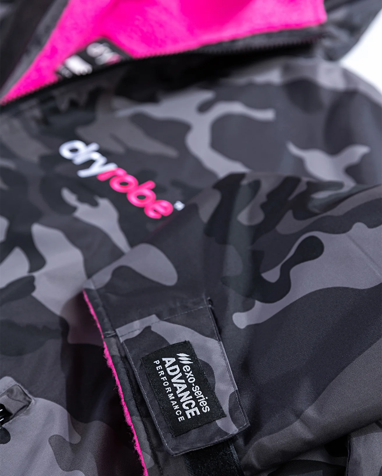 Black Camo Pink Advance Changing Robe - Image 14