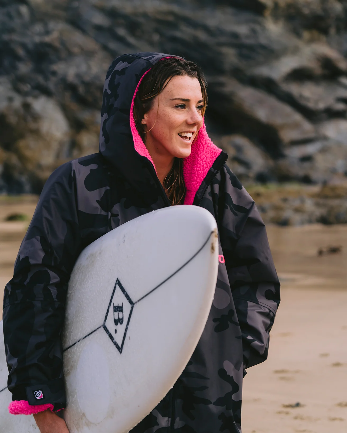 Black Camo Pink Advance Changing Robe - Image 6