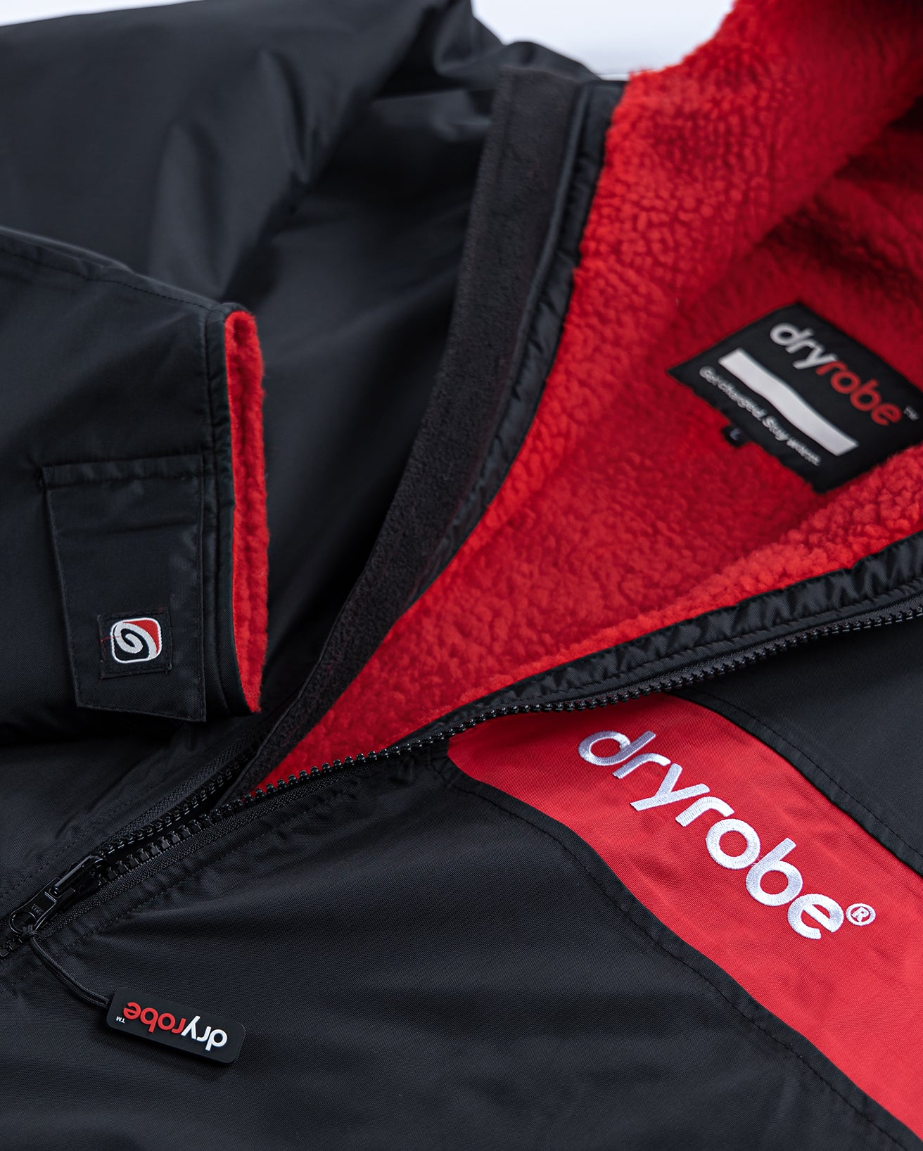 REWORK - Black Red Advance Changing Robe - Image 4