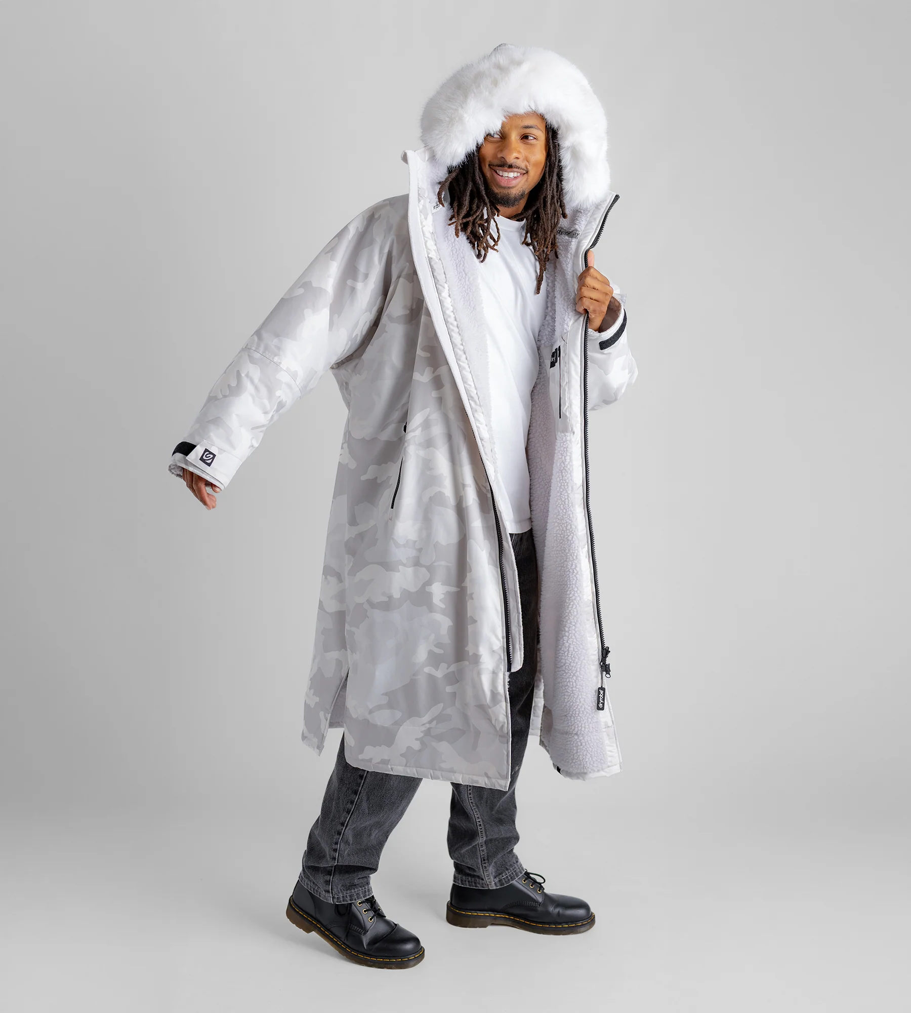 Alpine White Camo Advance Changing Robe - Image 14