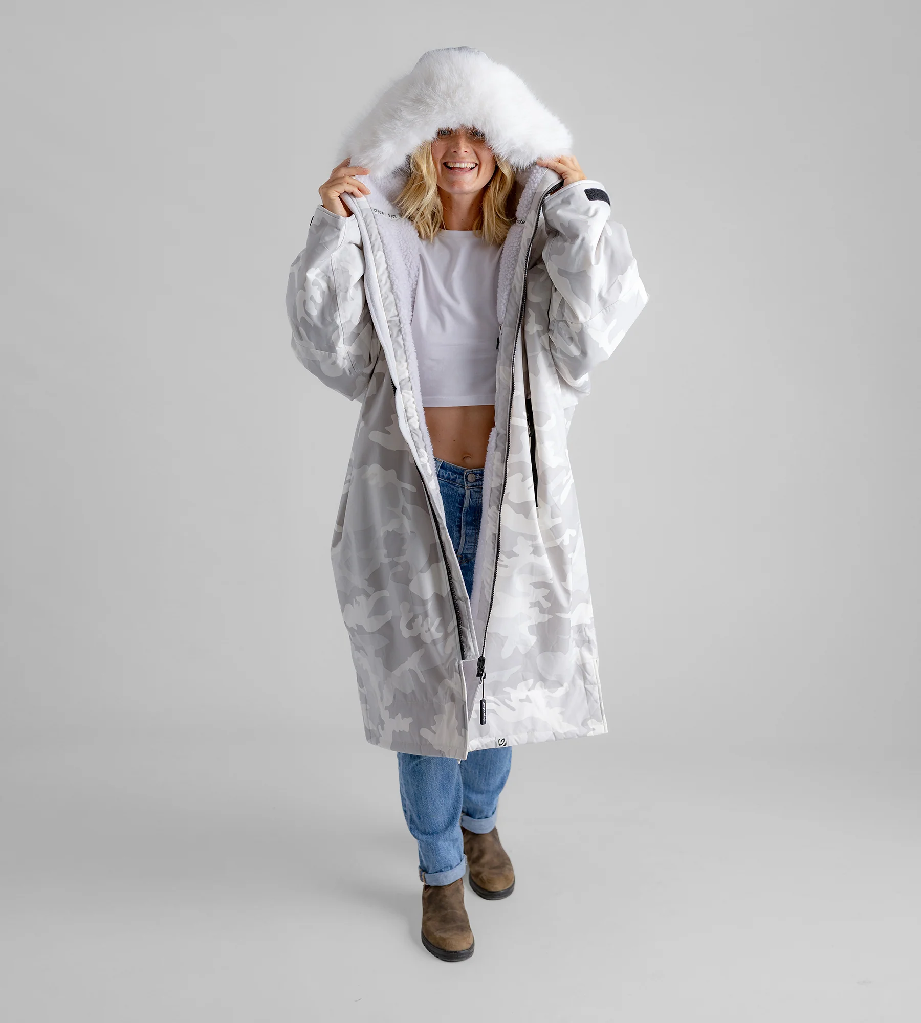 Alpine White Camo Advance Changing Robe - Image 3