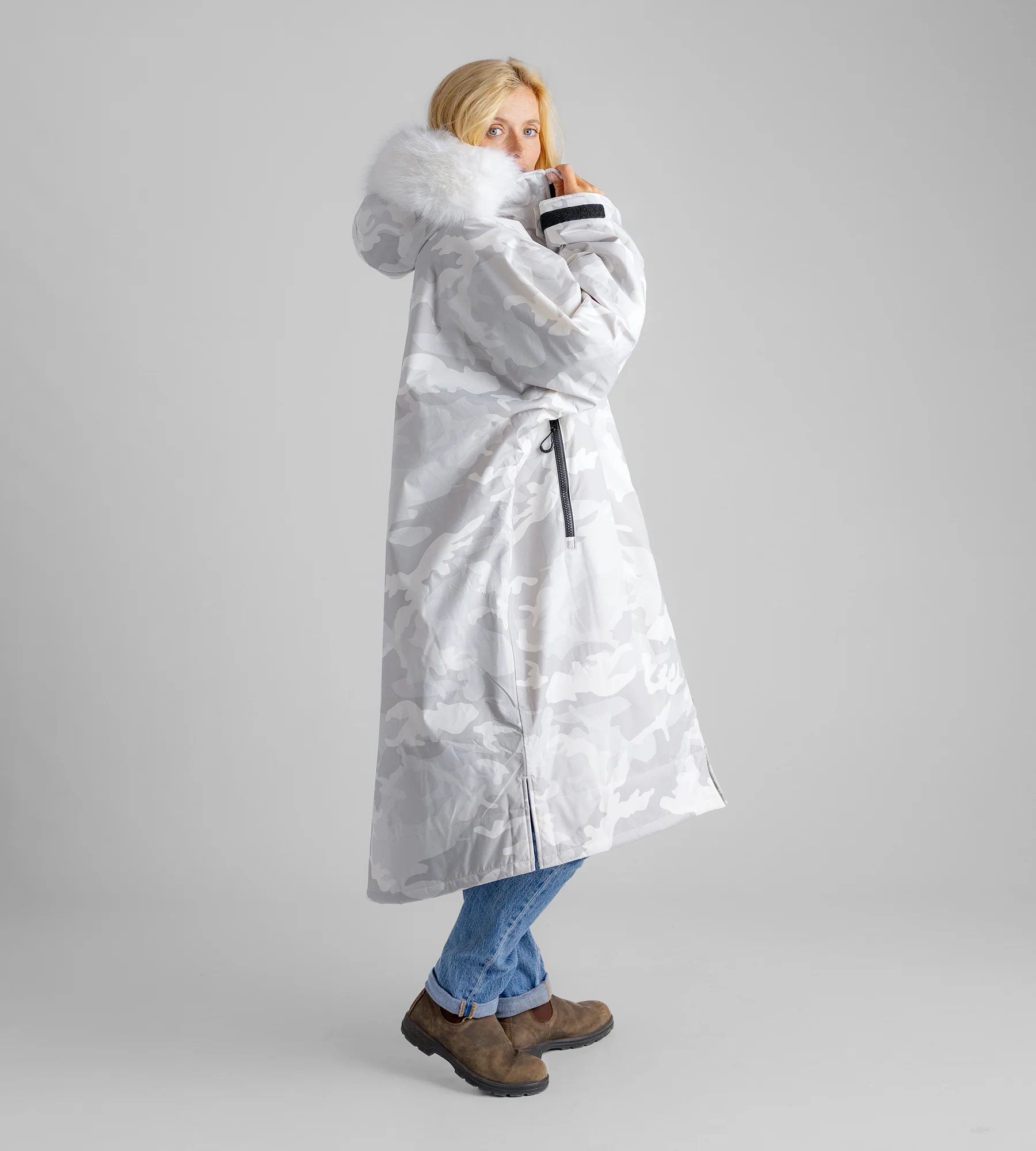 Alpine White Camo Advance Changing Robe - Image 6