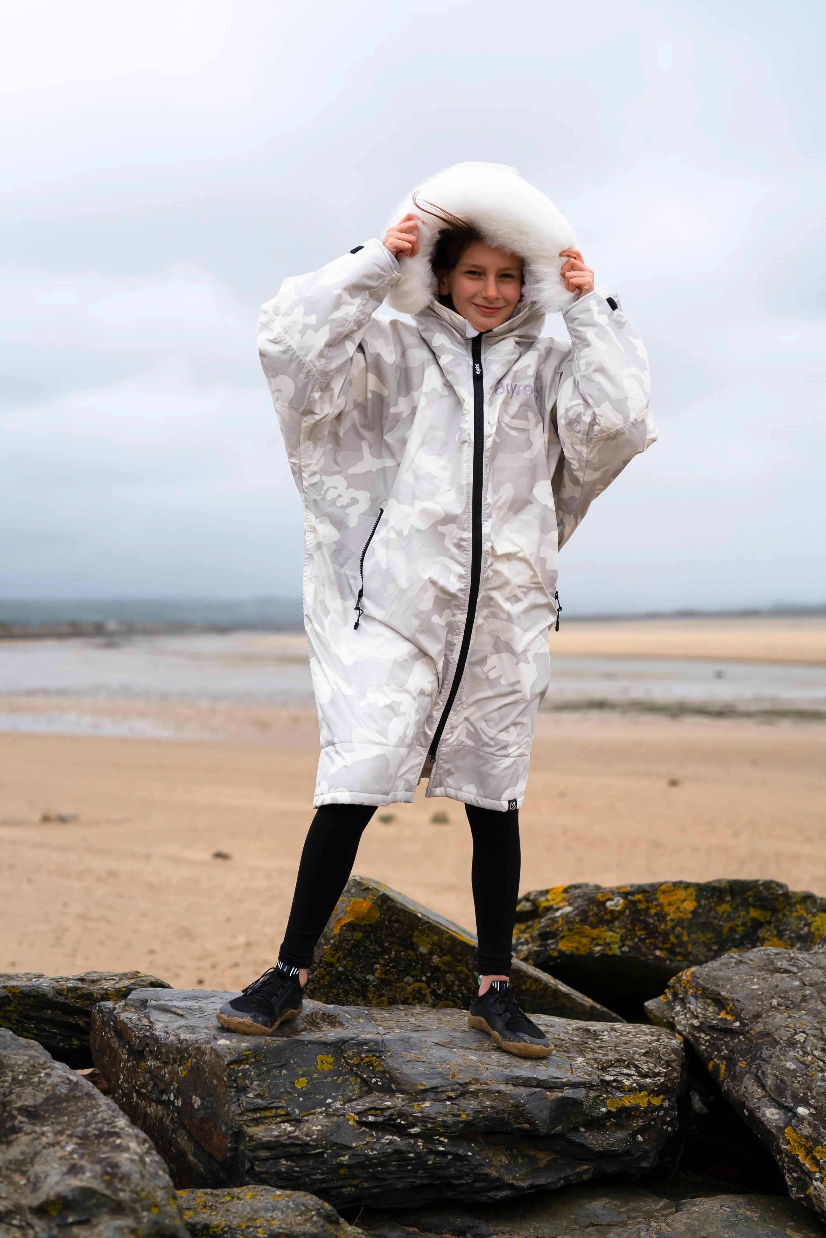 Alpine White Camo Kids Advance Changing Robe - Image 3