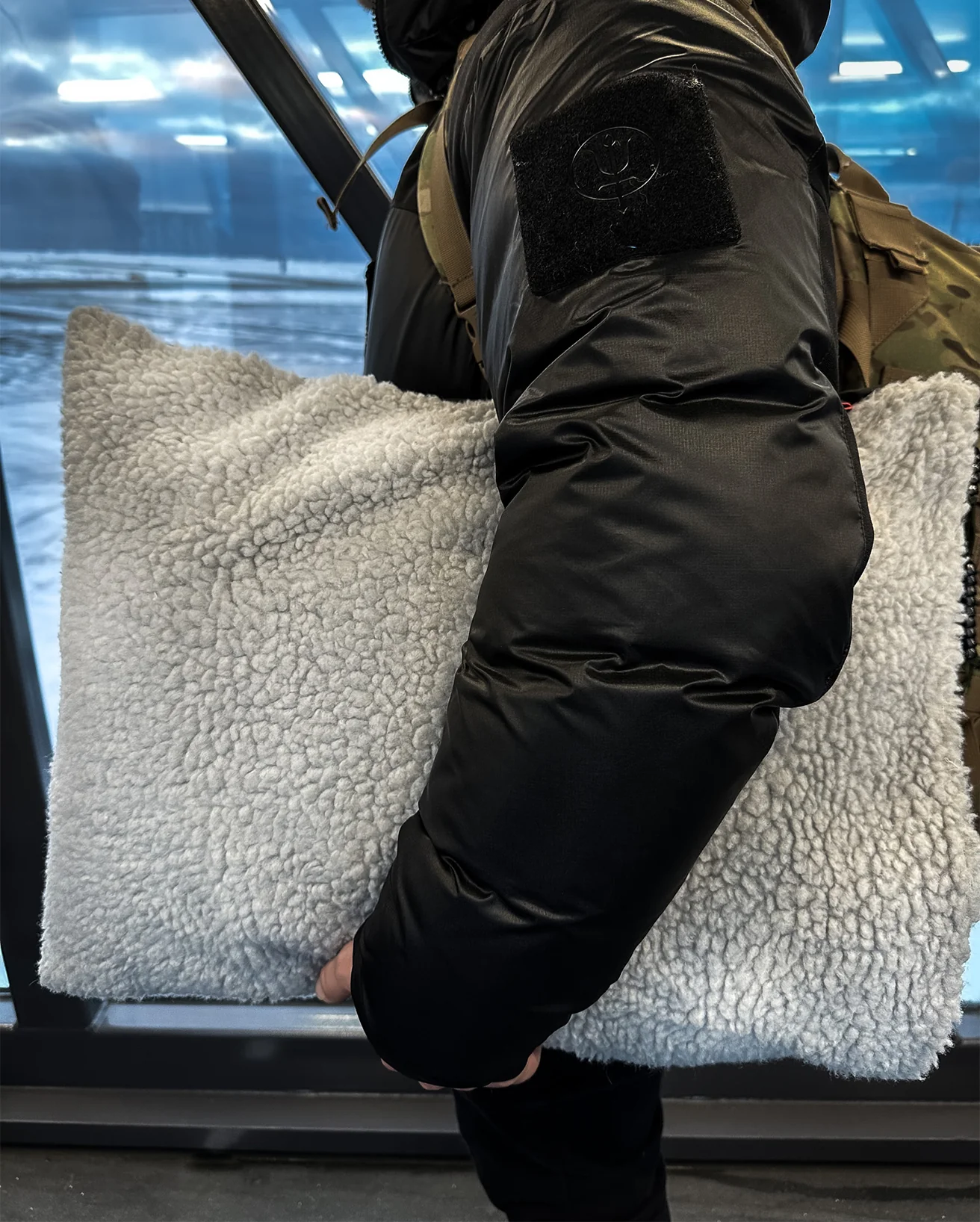 Camo Grey Packable Travel Cushion Cover - Image 4