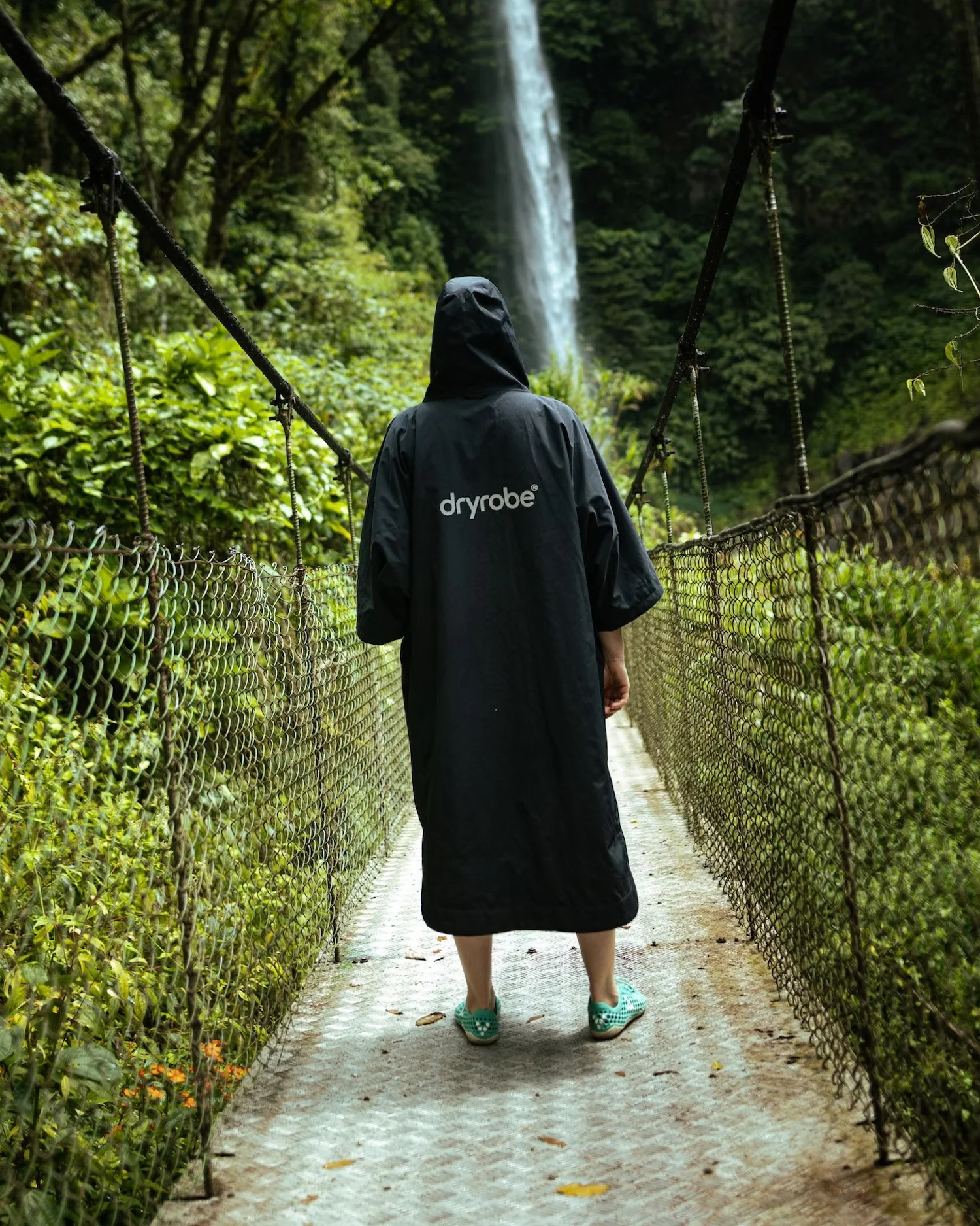 Black Tech-Lite Changing Robe - Image 14