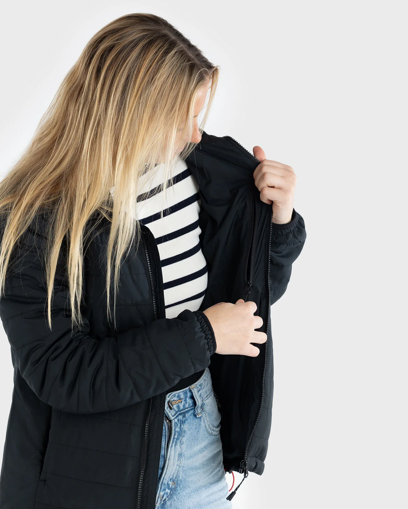 Black Women's Light Weight Jacket - Image 4