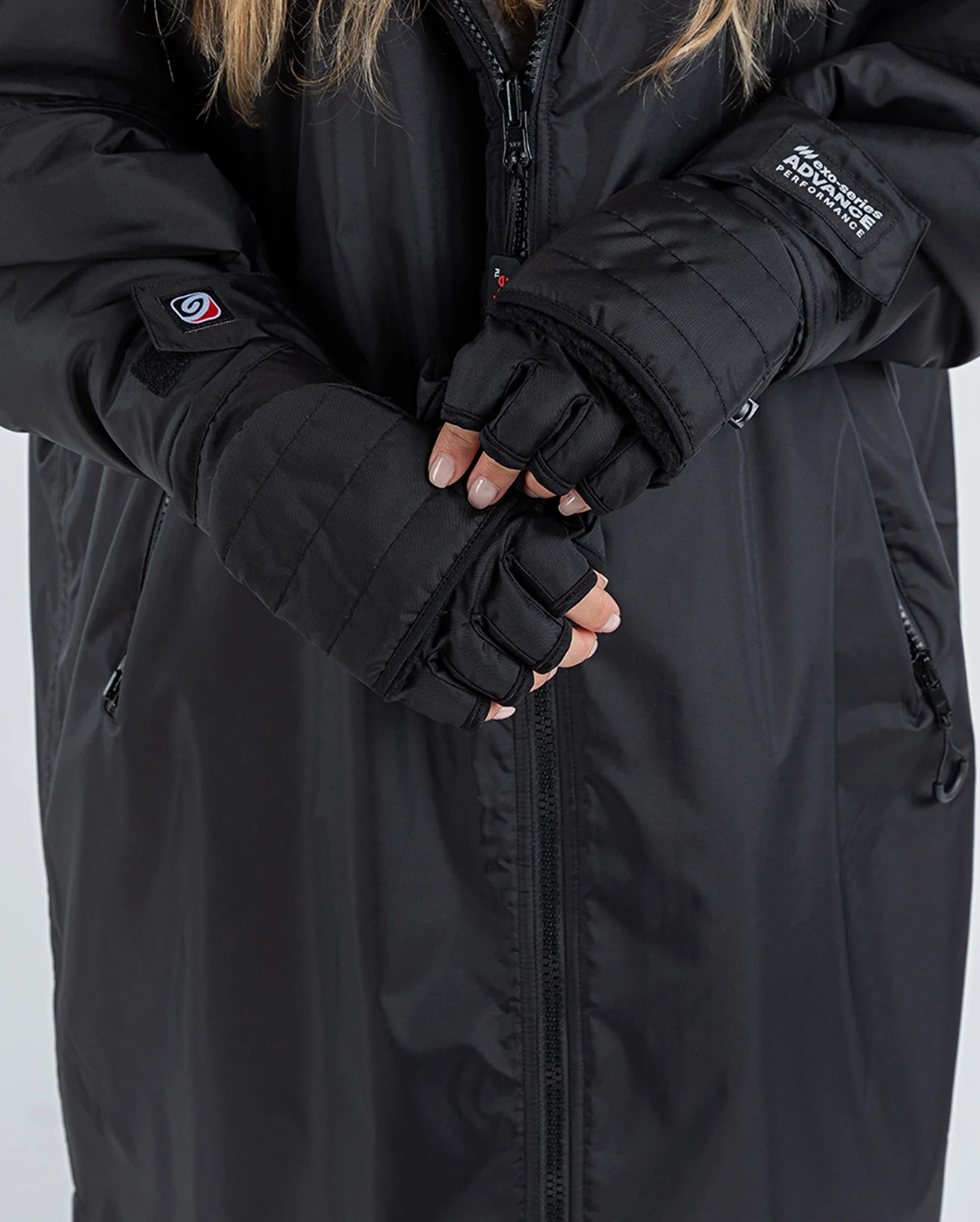 Black Thermal Gloves - Image 5