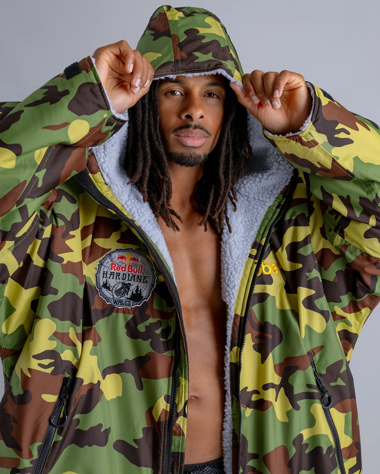 Red Bull Hardline Advance Changing Robe - Image 4