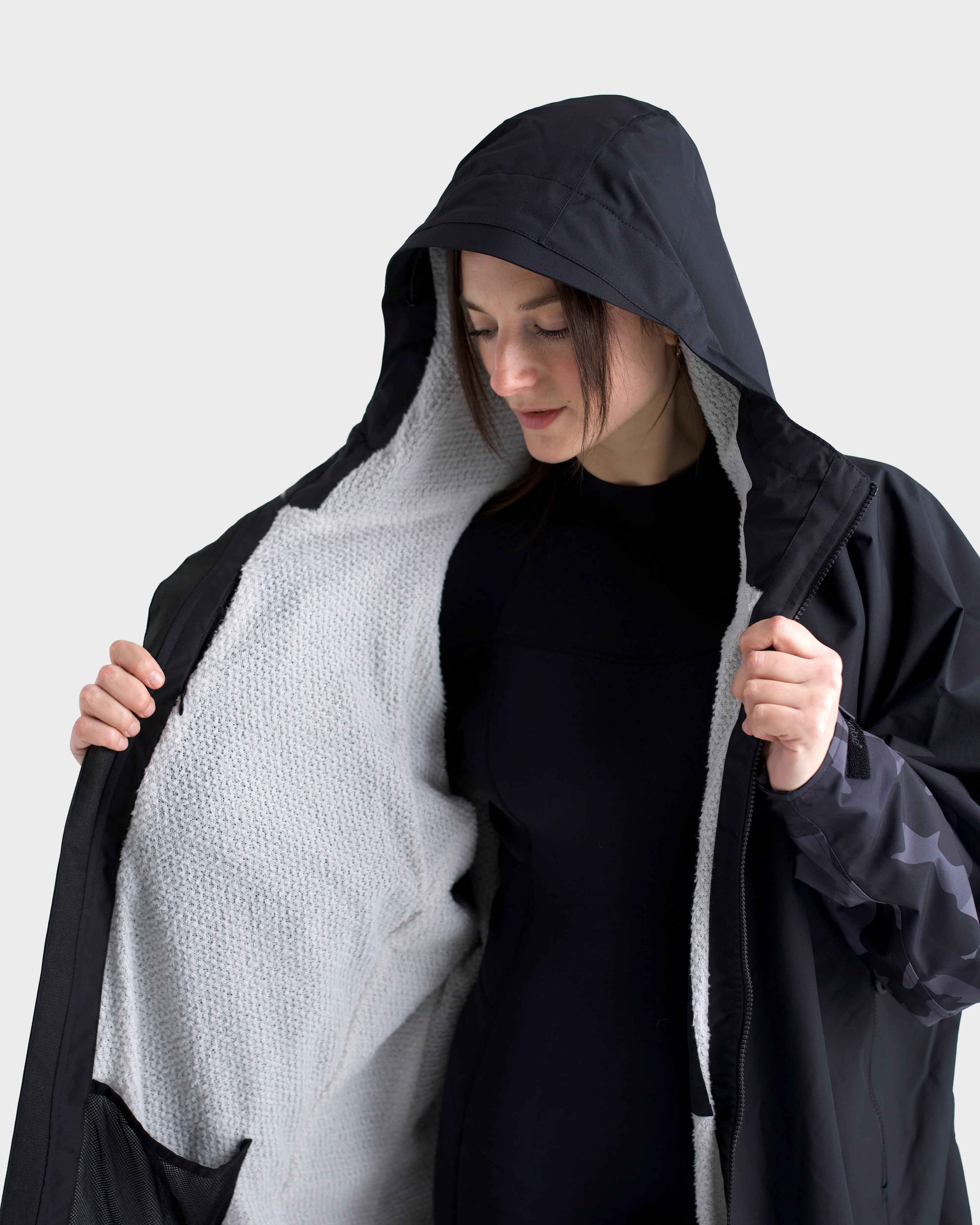 Black Camo Tech-Lite Long Sleeve Changing Robe - Image 13
