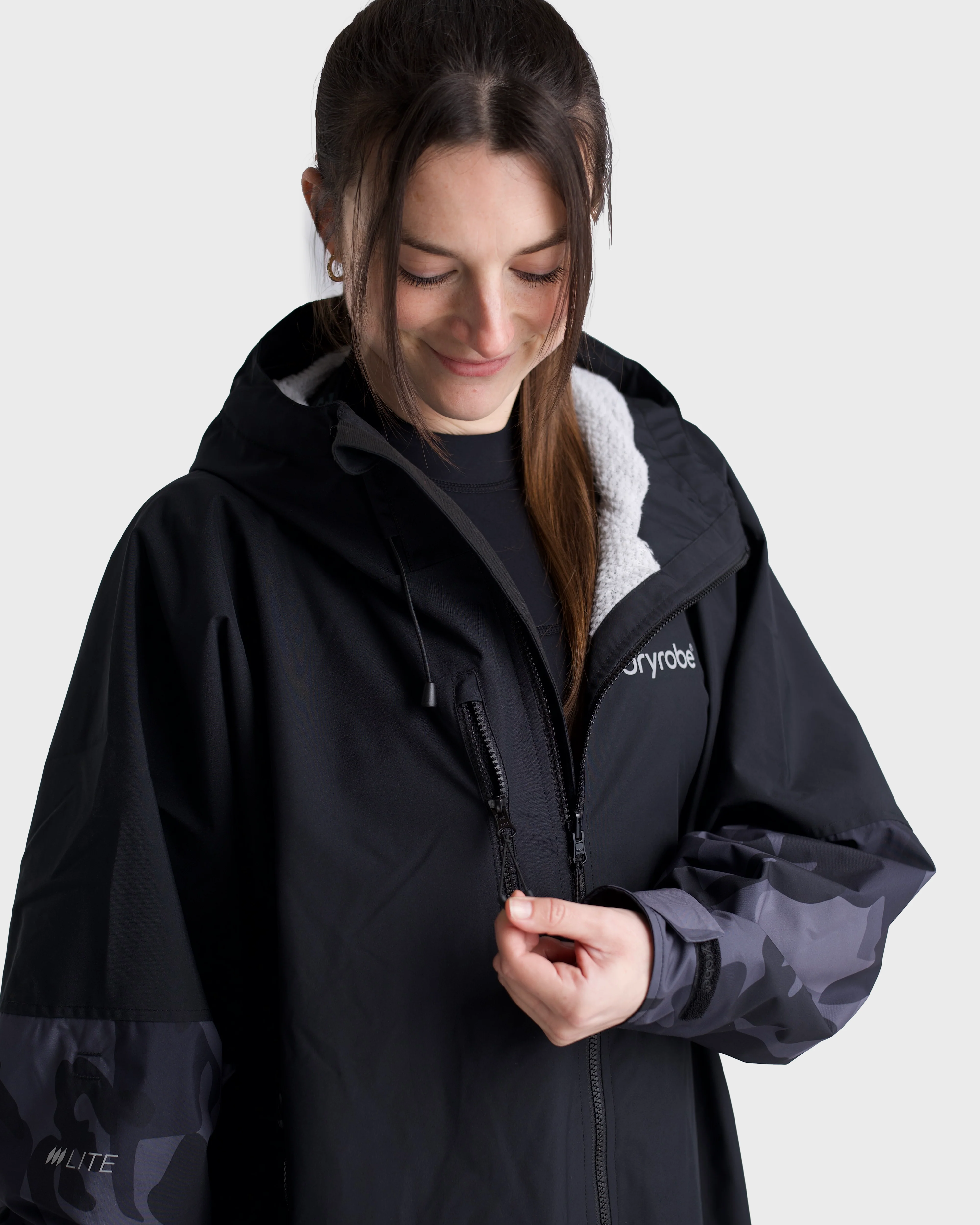 Black Camo Tech-Lite Long Sleeve Changing Robe - Image 14