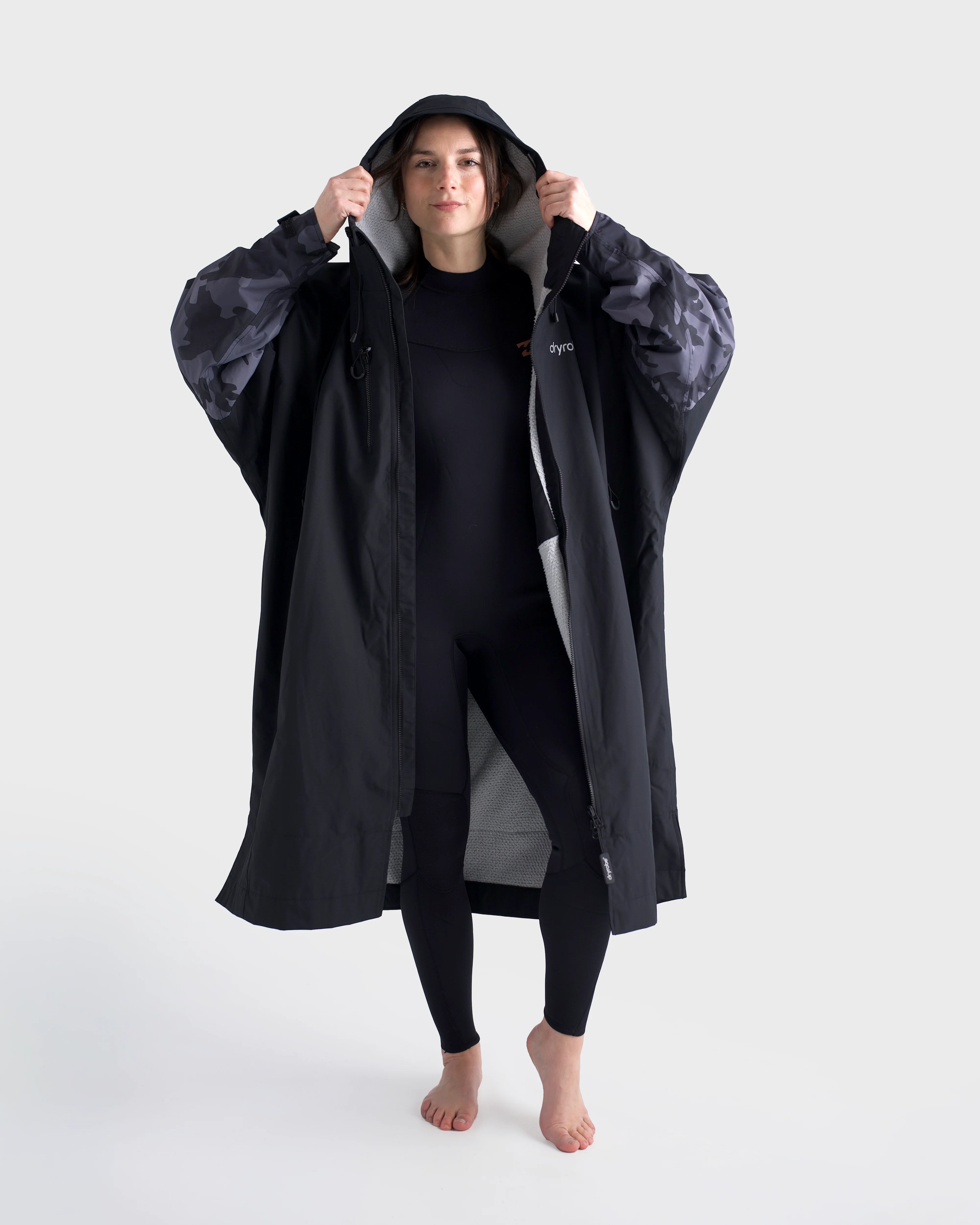 Black Camo Tech-Lite Long Sleeve Changing Robe - Image 4